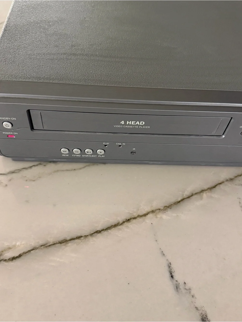Magnavox DV200MW8 DVD VCR Combo VHS Player 4 Head Tested No Remote